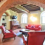 Feriehus Awesome In Marciano della Chiana